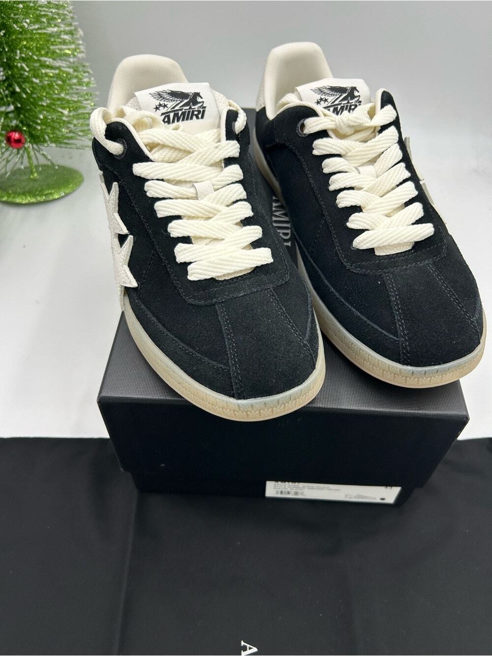 Men's AMIRI Pacific suede low top sneakers size 43/10 US